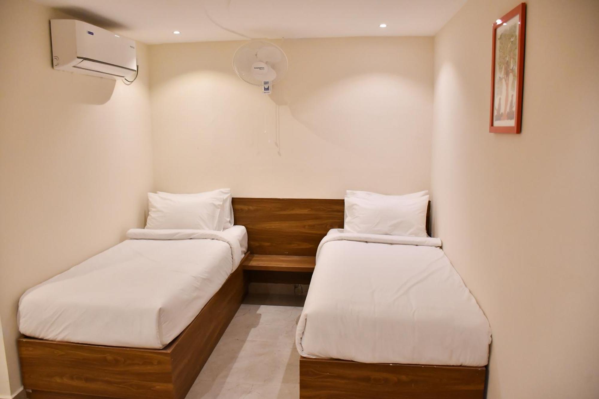 Dhruv Elite And Banquets Hotel Hyderabad Exterior photo